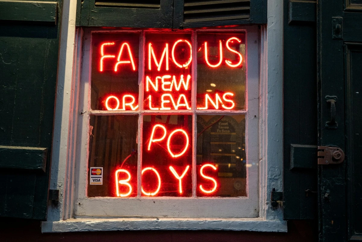 new orleans famous po boys sign